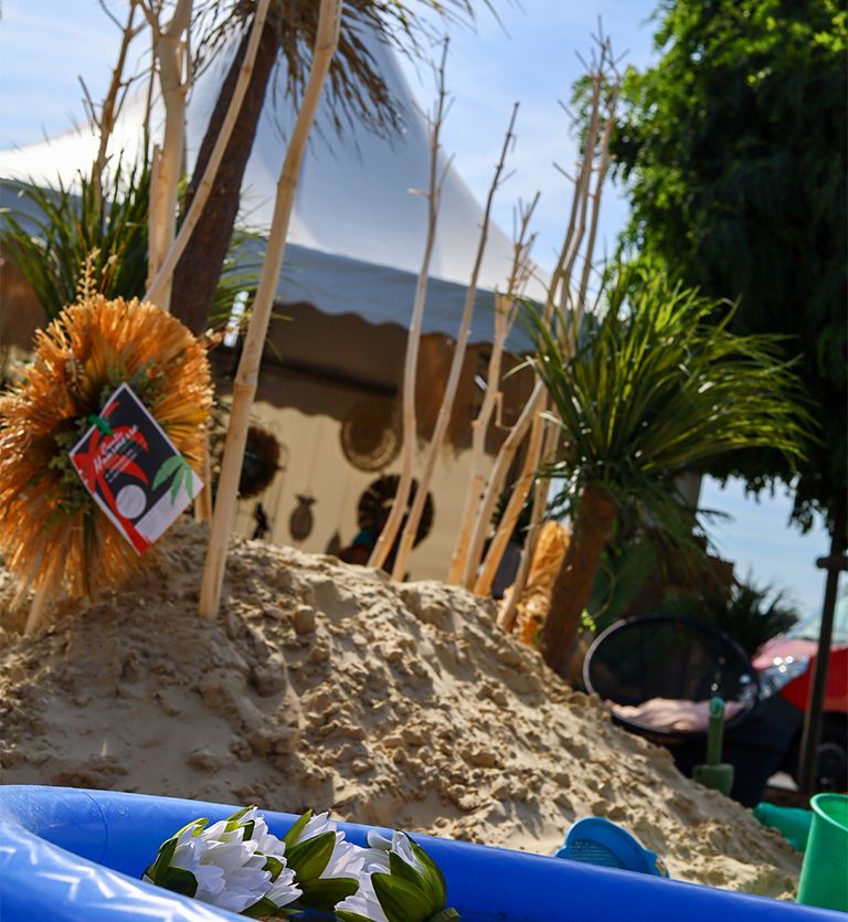 Vosteen • Floristenbedarf • Tropical Christmas: Review of Creativ in-house exhibition in September 2022 247 Blog: "Tropical Christmas"