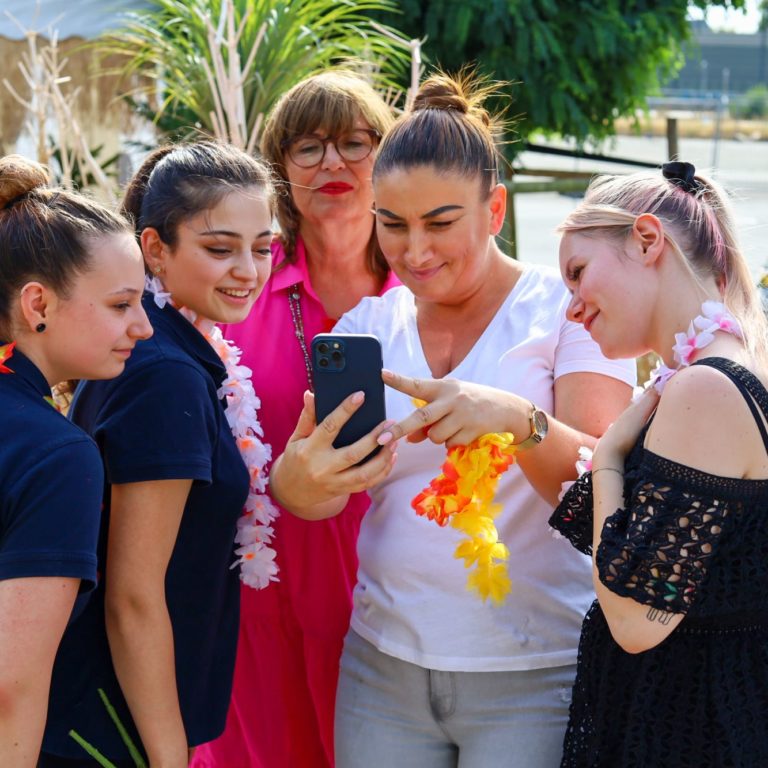 Vosteen • Floristenbedarf • Tropical Christmas: Review of Creativ in-house exhibition in September 2022 47 creativ-hausmesse-september-2022_impressionen-26