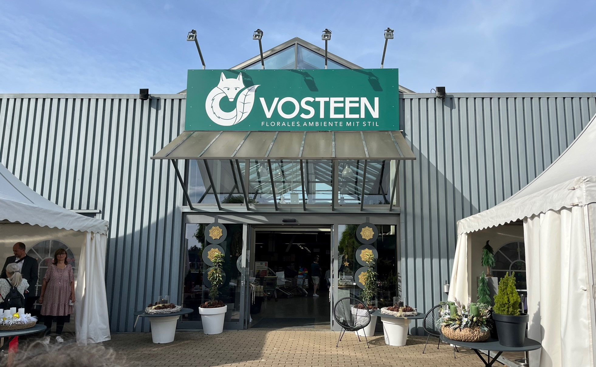 Vosteen • Floristenbedarf • Creativ in-house exhibition and anniversary weekend - 90 years of Vosteen! 2 Vosteen • Floristenbedarf • CHM Eingang