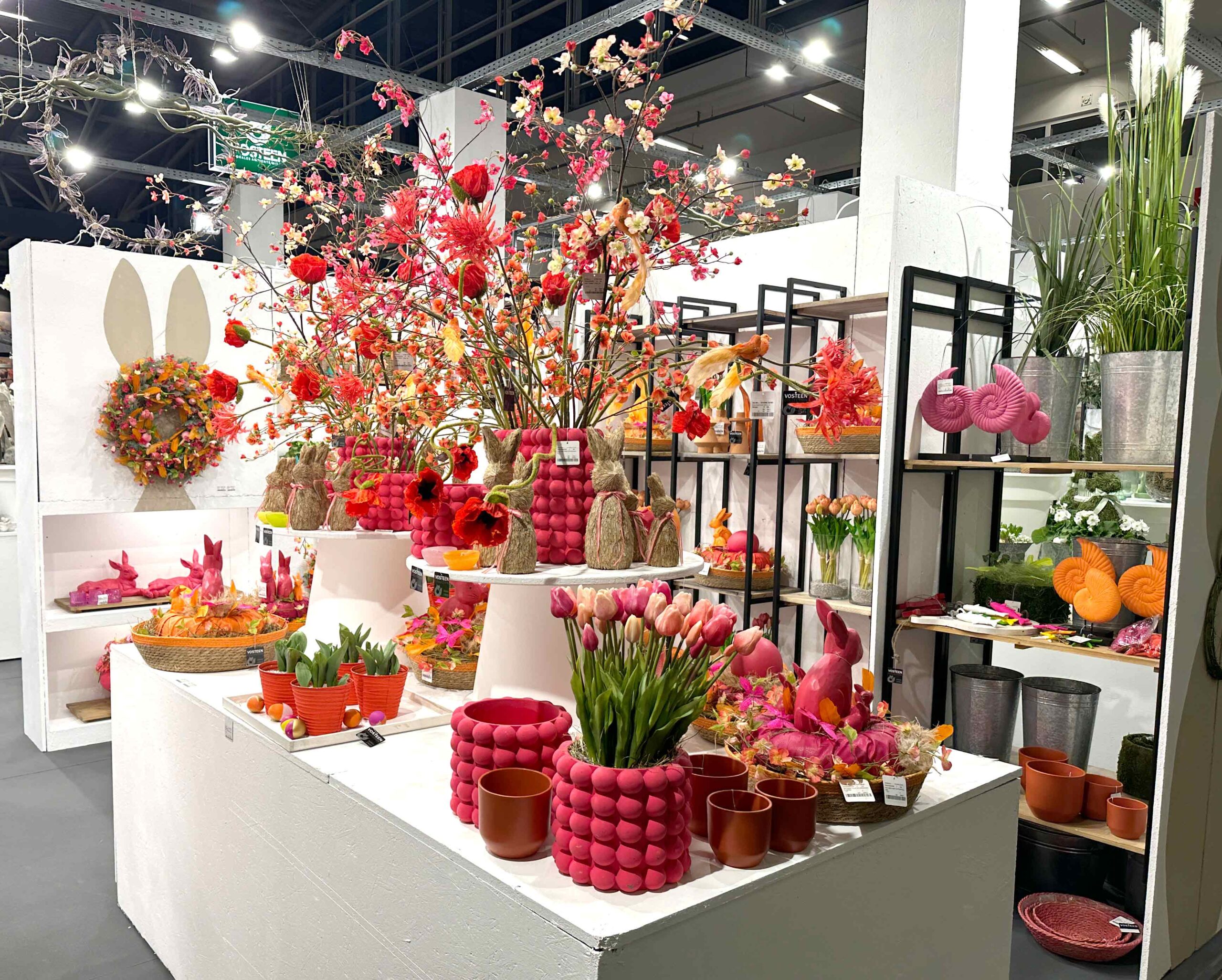 Vosteen • Floristenbedarf • Impressive Trendset trade fair in Munich and preview of the Nordstil trade fair in Hamburg! 16 Vosteen • Floristenbedarf • vosteen messe trendset 2024 21 scaled