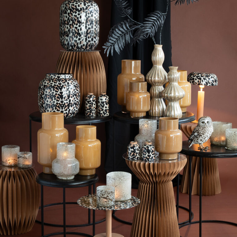 Vosteen • Floristenbedarf • Showroom 57 X-Mas & Winterr 2026